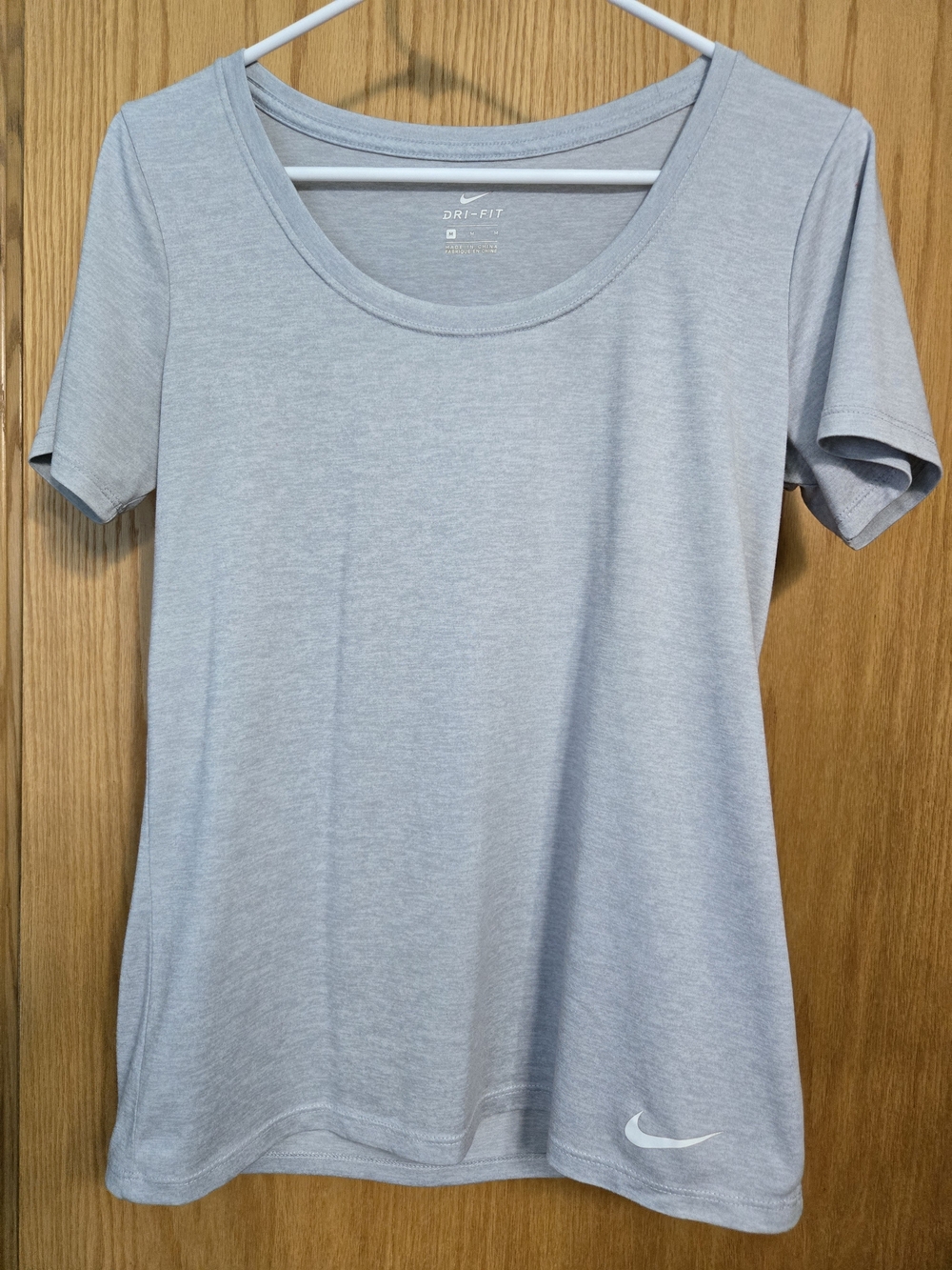 Nike Women’s Light Gray Dri-FIT Scoop Neck Short Sleeve Tee